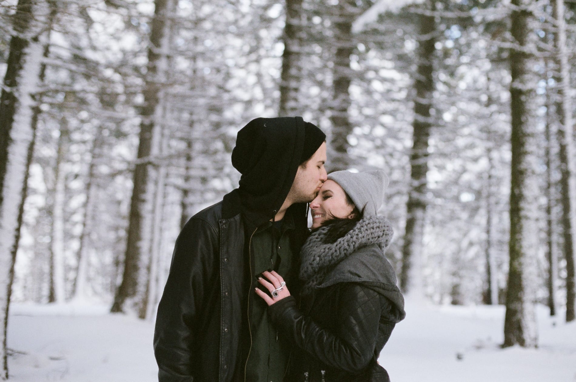 mt-lassen-winter-snow-couples-photo-18