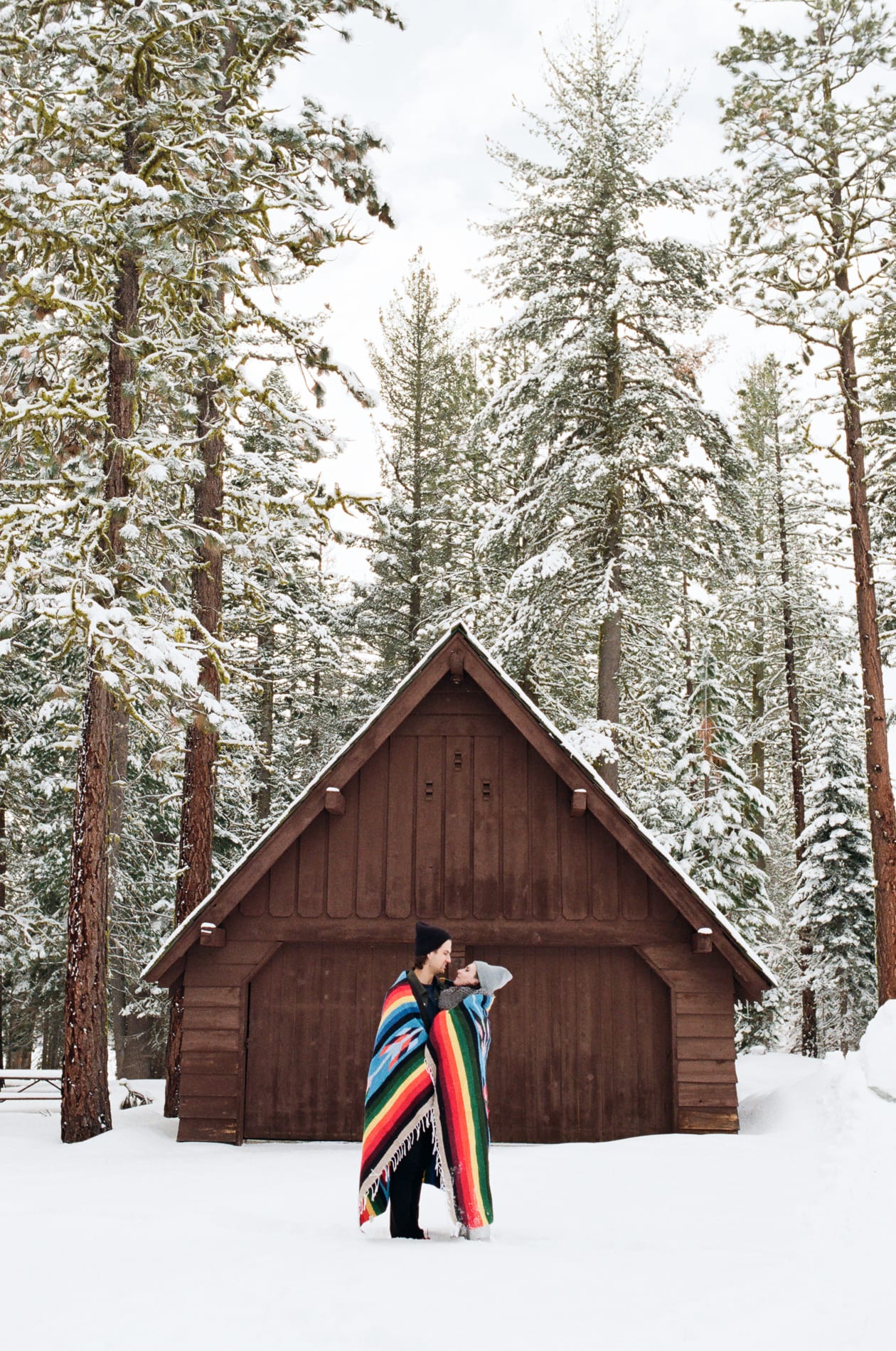 mt-lassen-winter-snow-couples-photo-4