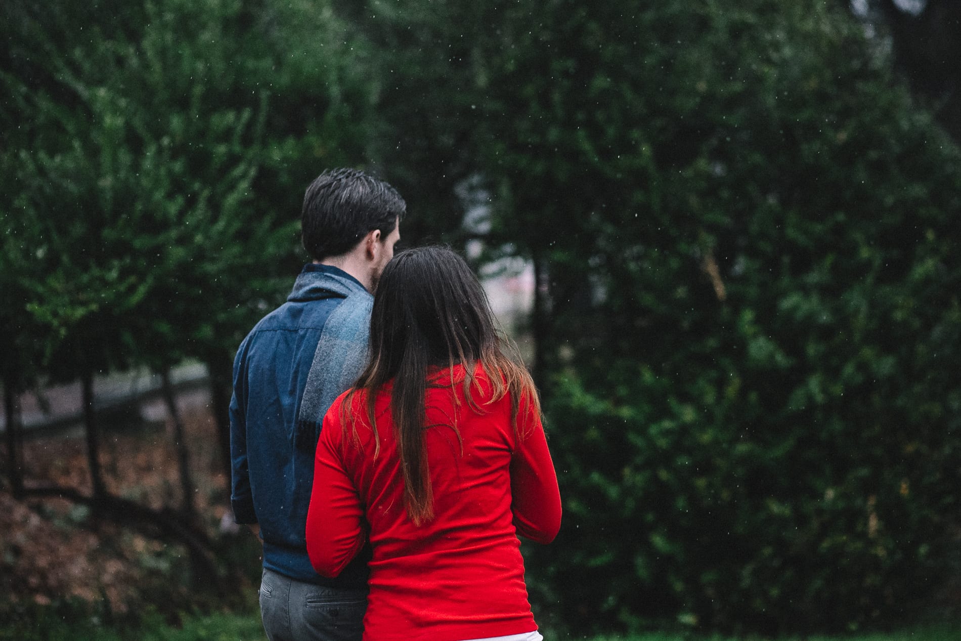 redding-caldwell-lake-park-gazebo-couples-photo-7